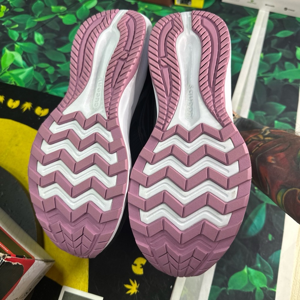 Saucony Cohesion 17 Running Shoes Size 6W - Picture 6 of 6